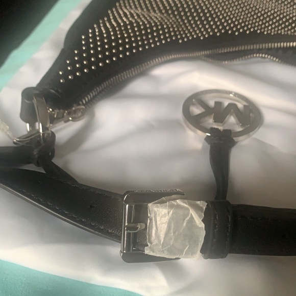 Michael Kors leather purse never used - Picture 3 of 5